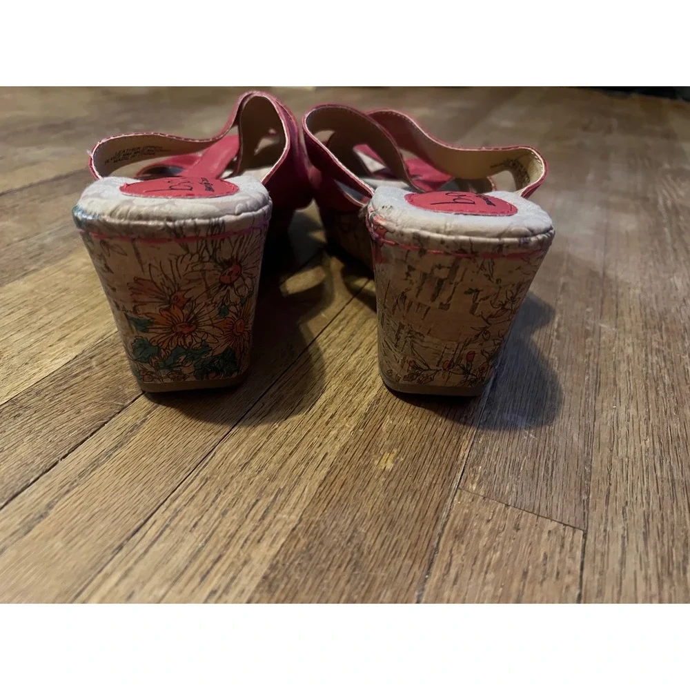 BOC Born Concept Womens 8 Wedge Sandals Red Floral Cork Boho Artsy Strappy Shoes